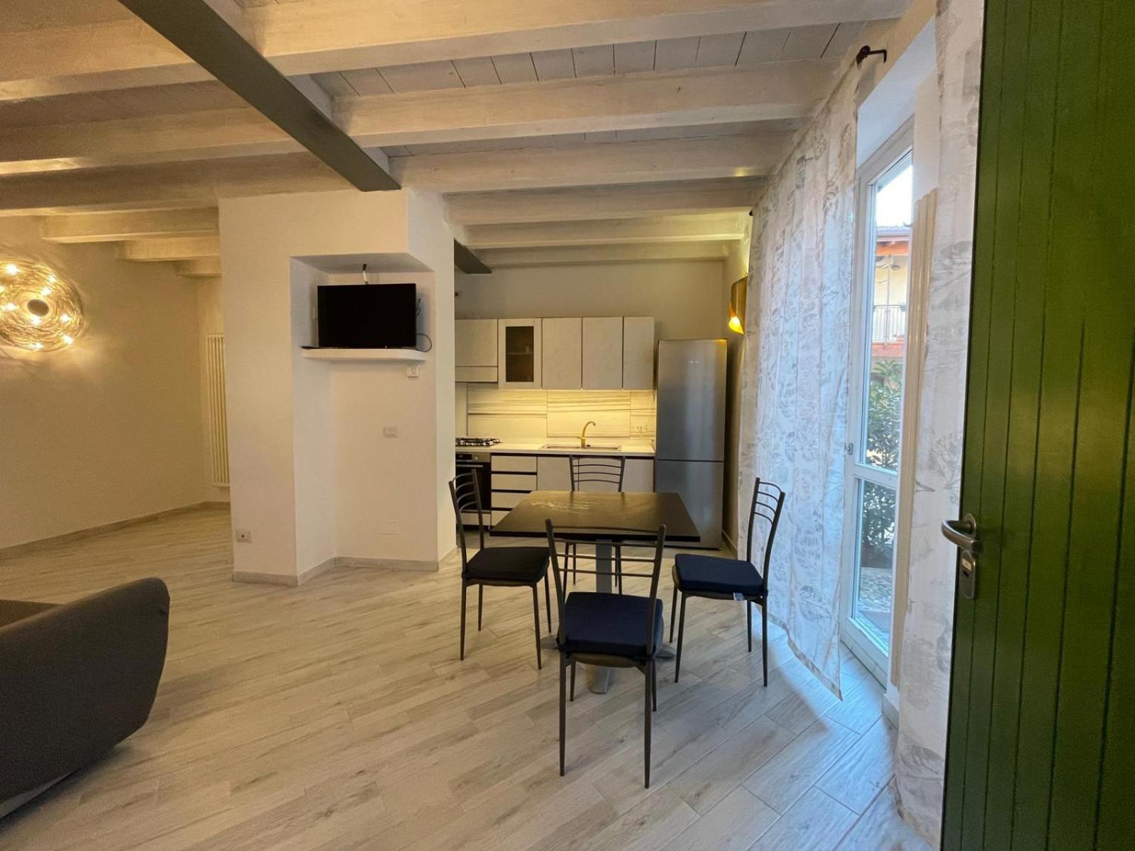 Dimora San Giulio Apartment Bonate Sotto Exterior photo